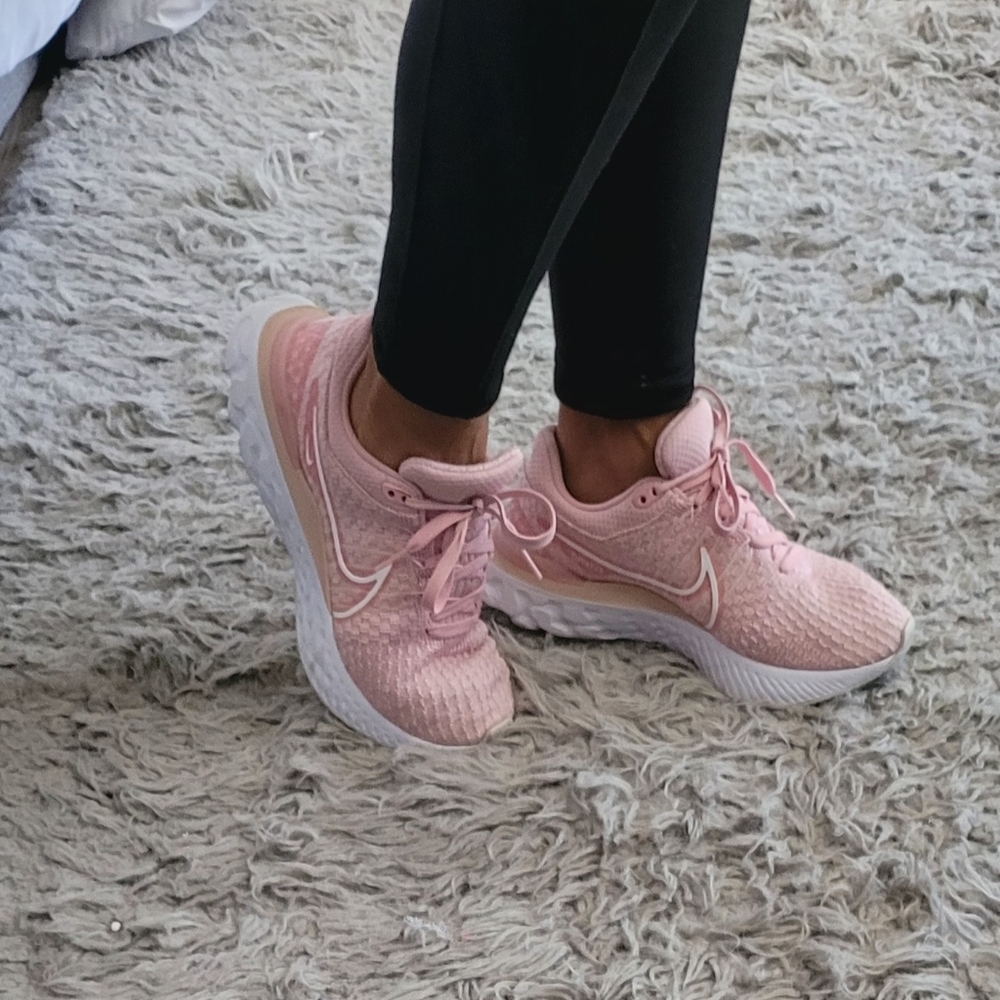 Nike Pink Sneakers
